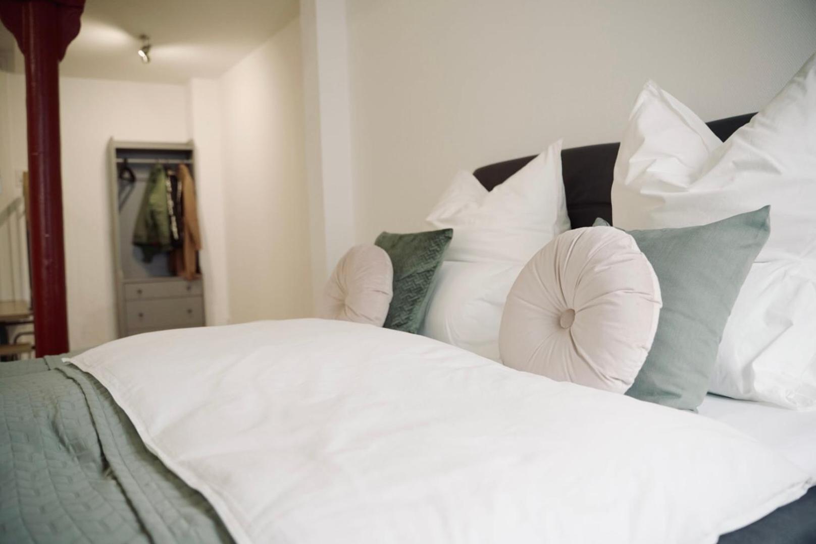 De La Vie Reutlingen - Altstadt Apartment An Stadthalle & Am Marktplatz Kültér fotó